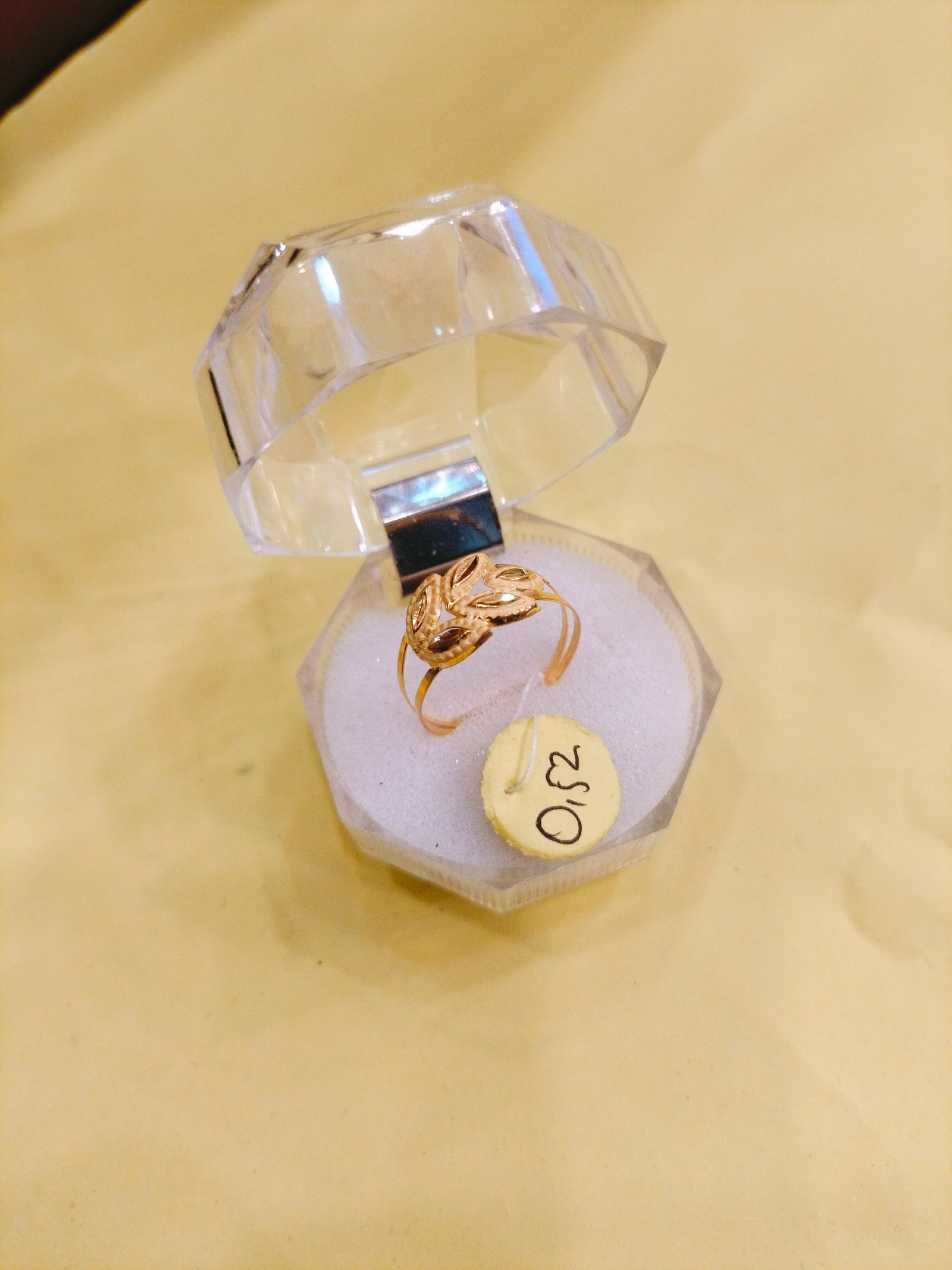 Cincin Ukir Daun