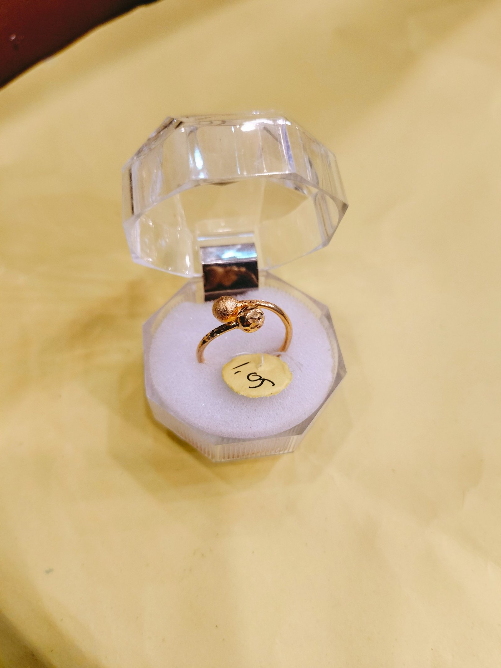 Cincin Lada Dua Boba Besar
